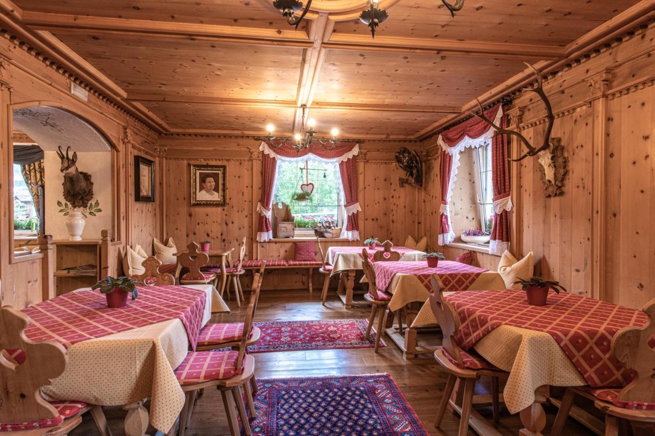 Belvedere Dolomites Flower Hotel โมเอนา ภายนอก รูปภาพ